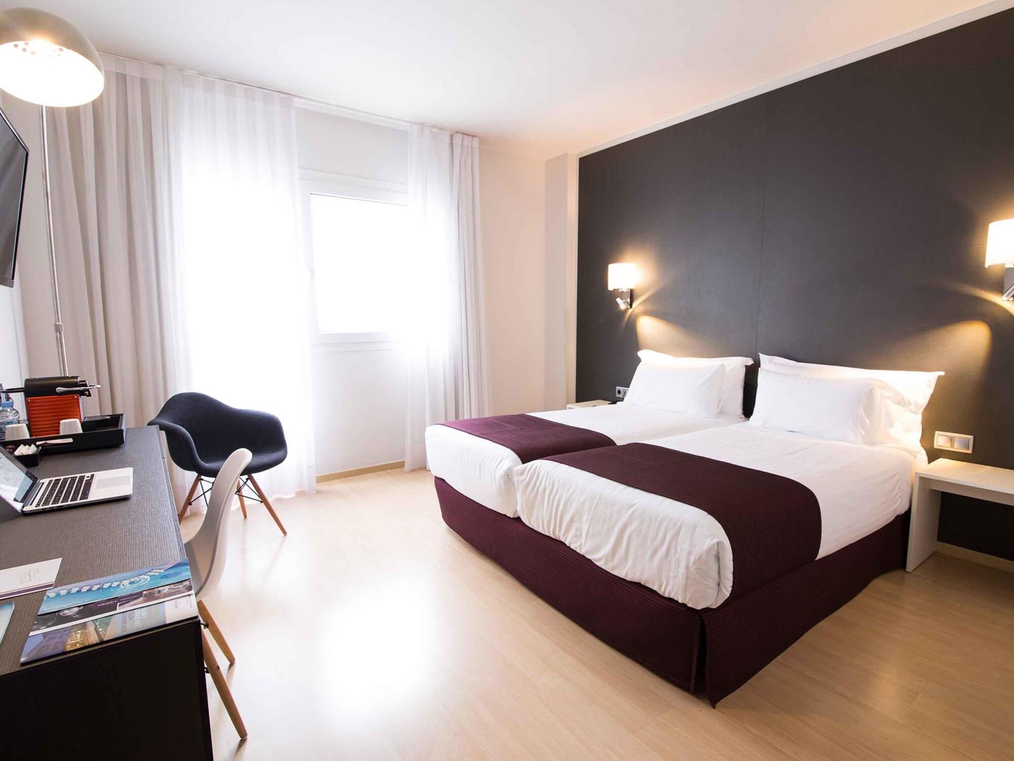 Augusta Barcelona Valles Гранолерс Екстериор снимка