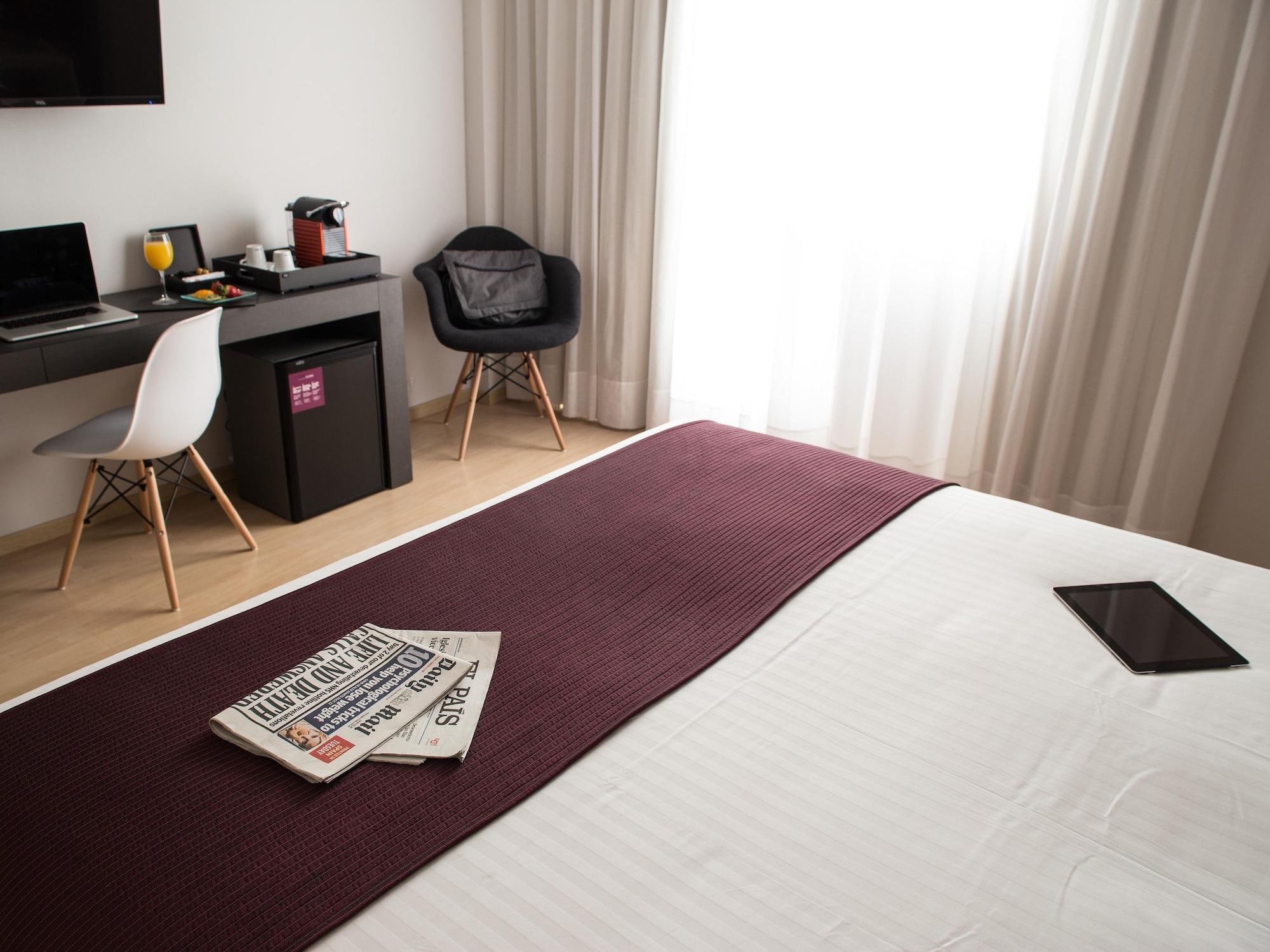 Augusta Barcelona Valles Гранолерс Екстериор снимка