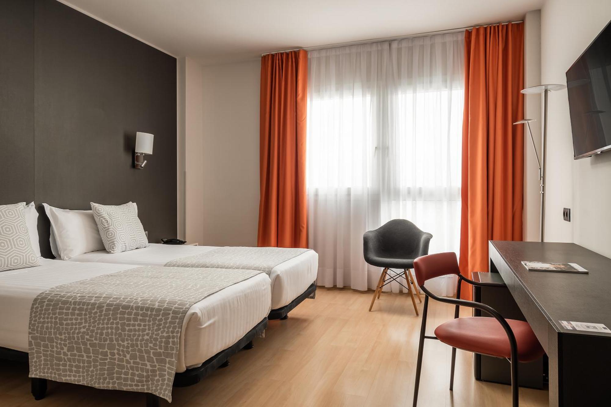 Augusta Barcelona Valles Гранолерс Екстериор снимка