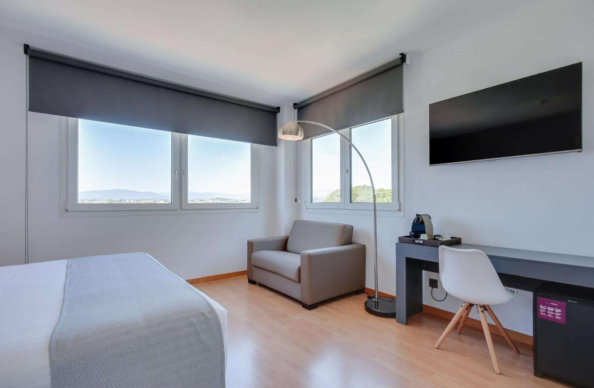 Augusta Barcelona Valles Гранолерс Екстериор снимка